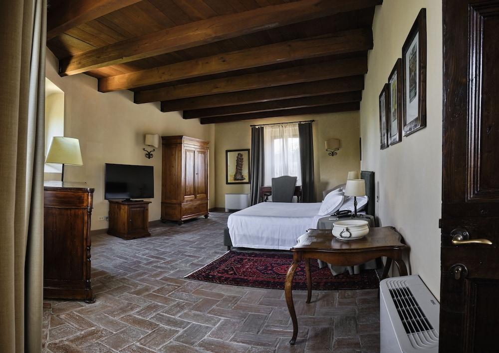Castello Di Montegridolfo Spa Resort Екстер'єр фото