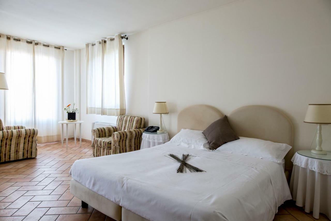Castello Di Montegridolfo Spa Resort Екстер'єр фото